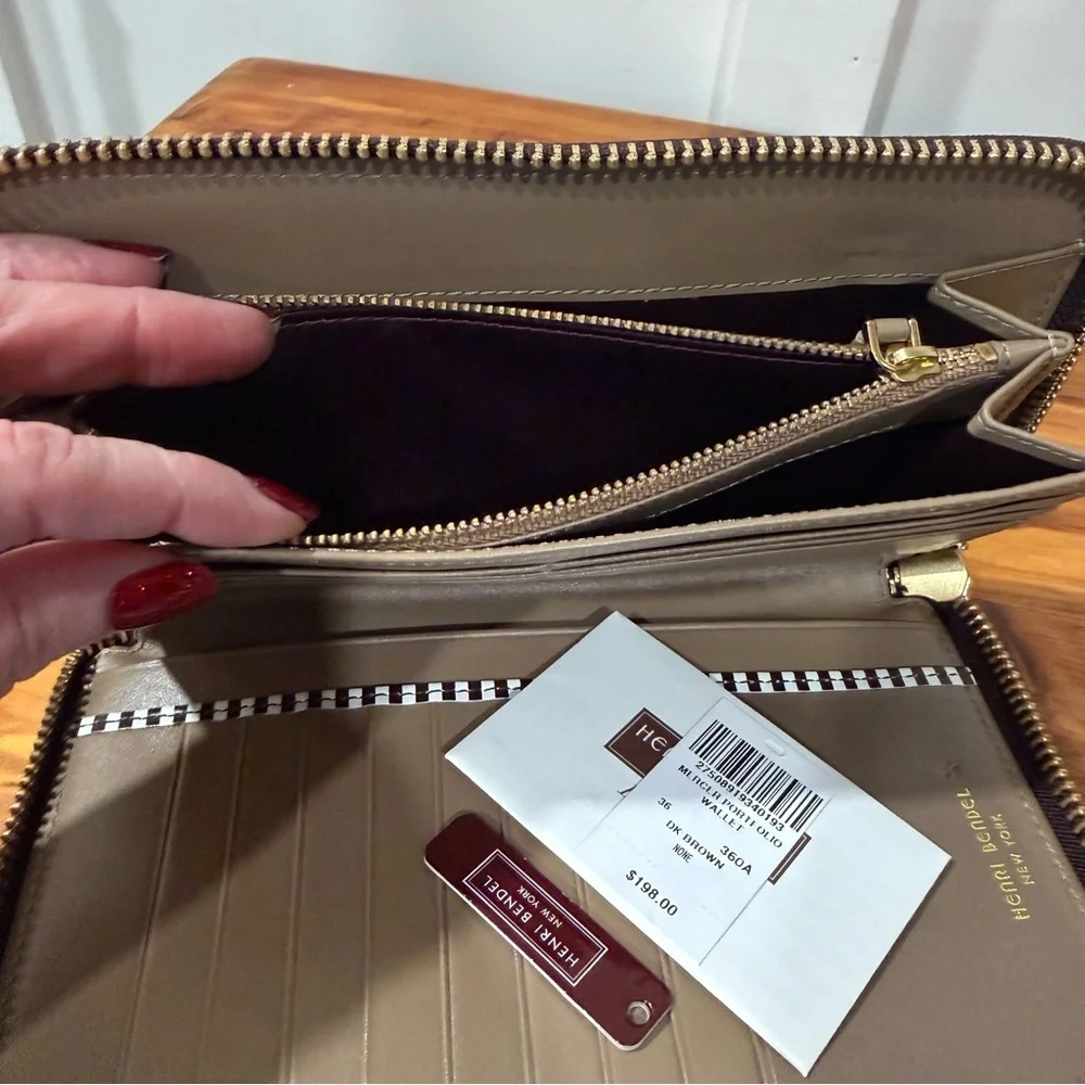 NWT Henri Bendel Mercer Dark Brown Portfolio Wallet $198 Retail